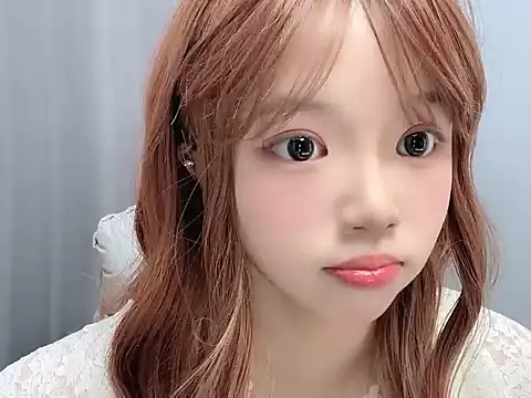 TwinXXyan online show from April 22, 2:58 am