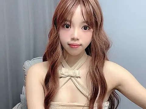 TwinXXyan online show from April 23, 3:08 am