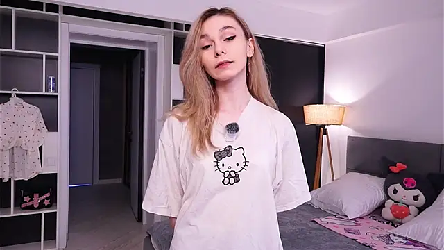 DarlineHoldness online show from April 21, 5:36 am