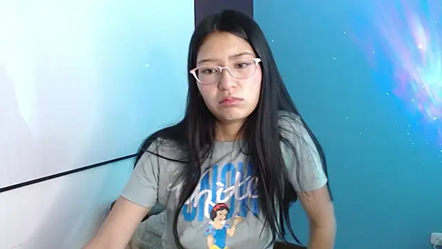 Snapshot of Danii_rizzo chatting on April 27, 12:47 pm Danii rizzo online show from April 27, 12:47 pm