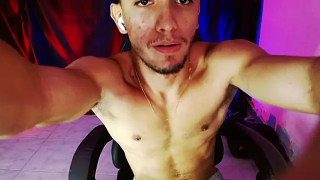 Snapshot of dante_18cm_ chatting on June 11, 2:53 am dante 18cm online show from June 11, 2:53 am