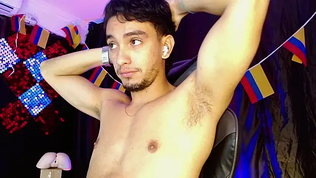 Snapshot of dante_18cm_ chatting on June 14, 2:24 am dante 18cm online show from June 14, 2:24 am