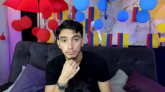 Snapshot of dante_18cm_ chatting on July 2, 12:32 am dante 18cm online show from July 2, 12:32 am