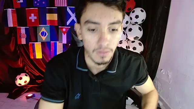 Snapshot of dante_18cm_ chatting on July 11, 12:24 am dante 18cm online show from July 11, 12:24 am