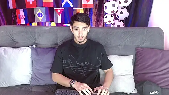 Snapshot of dante_18cm_ chatting on July 21, 12:24 am dante 18cm online show from July 21, 12:24 am