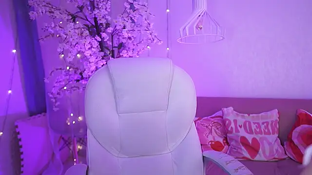 Snapshot of StacyCooper_ chatting on June 30, 7:04 pm StacyCooper online show from June 30, 7:04 pm