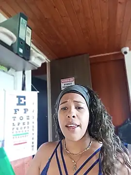 Snapshot of Ivon_C chatting on May 13, 12:57 pm Ivon C online show from May 13, 12:57 pm