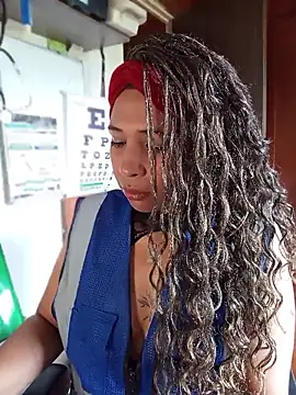 Snapshot of Ivon_C chatting on May 20, 1:50 pm Ivon C online show from May 20, 1:50 pm