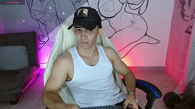 Snapshot of caius_bigcock1 chatting on May 27, 12:35 pm caius bigcock1 online show from May 27, 12:35 pm