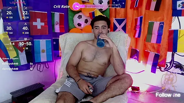 Snapshot of caius_bigcock1 chatting on July 6, 3:03 pm caius bigcock1 online show from July 6, 3:03 pm