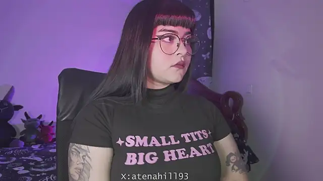 Snapshot of atena_hill_ chatting on May 19, 8:48 pm atena hill online show from May 19, 8:48 pm