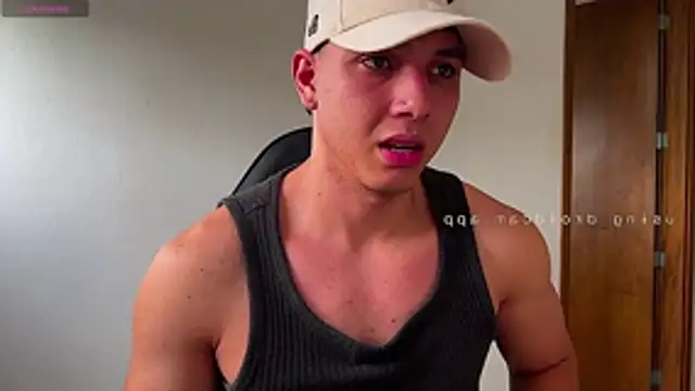 Snapshot of Maxx_valiant chatting on June 18, 10:03 pm Maxx valiant online show from June 18, 10:03 pm