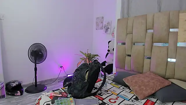 Natasha028  online show from April 28, 11:37 am