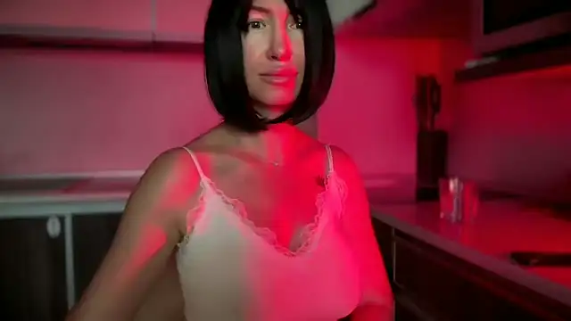 Snapshot of Goddess_Tati chatting on May 9, 4:23 pm Goddess Tati online show from May 9, 4:23 pm