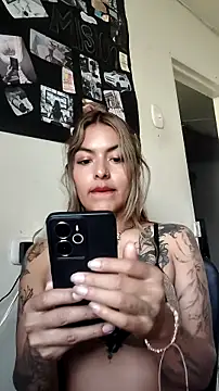 Snapshot of evafuckasd chatting on April 22, 6:53 pm evafuckasd online show from April 22, 6:53 pm