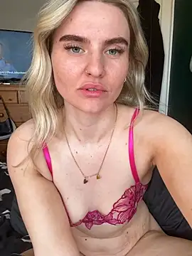 kinkykitty21 online show from April 23, 12:29 pm