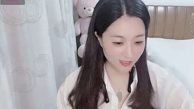 Snapshot of D-Misslu chatting on June 8, 2:06 pm D-Misslu online show from June 8, 2:06 pm