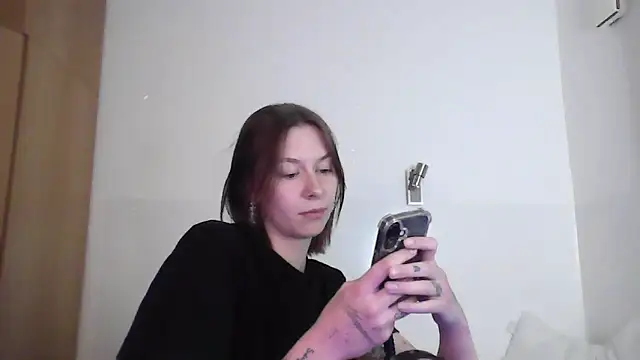 JuicyErika online show from May 1, 11:20 pm