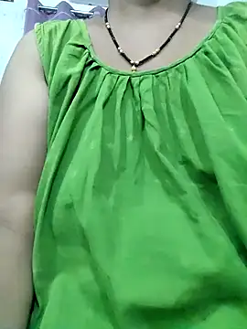 Snapshot of sapna_S2 chatting on May 1, 8:30 am sapna S2 online show from May 1, 8:30 am