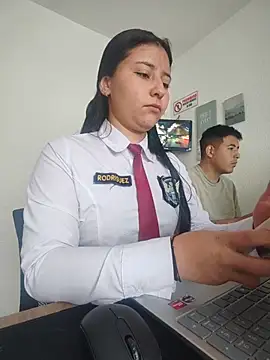 Snapshot of Queen_linda1 chatting on July 1, 1:02 pm Queen linda1 online show from July 1, 1:02 pm