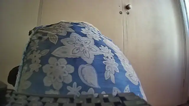 Snapshot of BusttyBoobs19 chatting on May 4, 7:15 am BusttyBoobs19 online show from May 4, 7:15 am