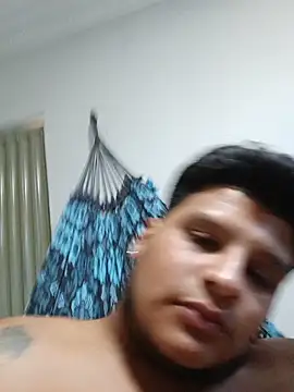 Snapshot of Persistente96 chatting on August 2, 7:34 pm Persistente96 online show from August 2, 7:34 pm