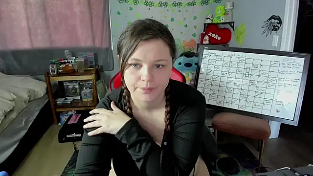 DelilaFields2 online show from May 1, 5:28 pm