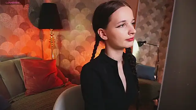 Snapshot of AliciaCore chatting on May 17, 8:38 pm AliciaCore online show from May 17, 8:38 pm