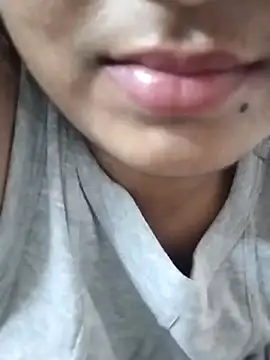 Snapshot of diya_raksha chatting on May 28, 2:03 pm diya raksha online show from May 28, 2:03 pm