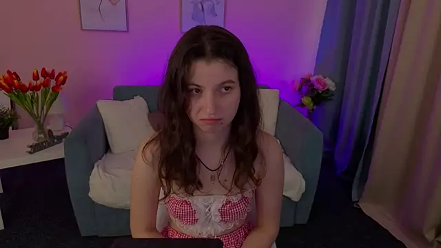 BelovedAlice online show from May 13, 1:41 pm
