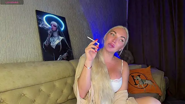 Snapshot of MissJessX chatting on August 4, 8:11 pm MissJessX online show from August 4, 8:11 pm