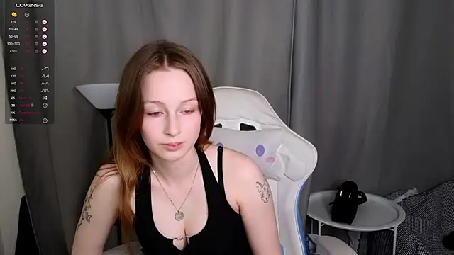 Snapshot of Marry_ly chatting on June 3, 2:33 pm Marry ly online show from June 3, 2:33 pm