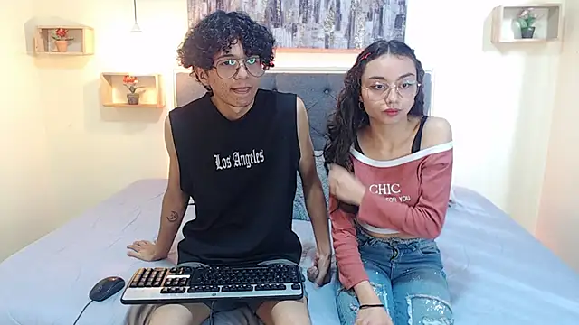Snapshot of Lubli_thodez chatting on April 23, 1:46 pm Lubli thodez online show from April 23, 1:46 pm