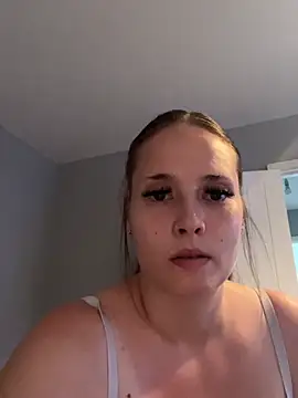Snapshot of Poppylooloo chatting on July 18, 1:04 pm Poppylooloo online show from July 18, 1:04 pm