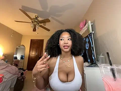 Snapshot of blair_vexxx chatting on April 27, 11:03 pm blair vexxx online show from April 27, 11:03 pm