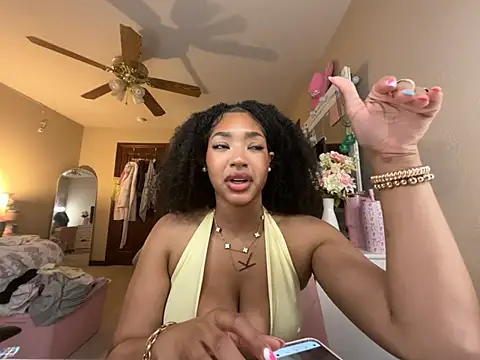 Snapshot of blair_vexxx chatting on May 10, 1:44 am blair vexxx online show from May 10, 1:44 am