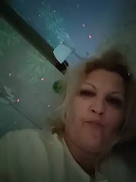 Divineblond online show from February 24, 4:49 pm