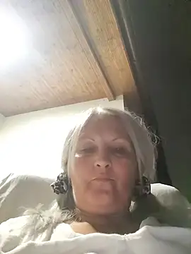 Snapshot of Divineblond chatting on June 23, 10:52 pm Divineblond online show from June 23, 10:52 pm