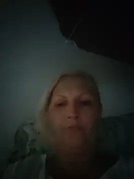Snapshot of Divineblond chatting on July 11, 7:38 pm Divineblond online show from July 11, 7:38 pm