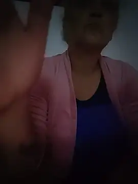Snapshot of Divineblond chatting on July 22, 9:50 pm Divineblond online show from July 22, 9:50 pm