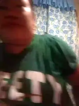 Snapshot of sweet_pinay01 chatting on June 20, 11:51 pm sweet pinay01 online show from June 20, 11:51 pm