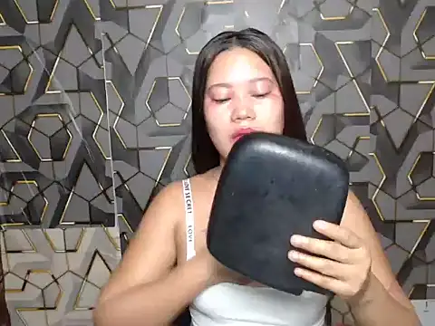 Snapshot of ur_prettychelsie chatting on June 3, 6:35 pm ur prettychelsie online show from June 3, 6:35 pm