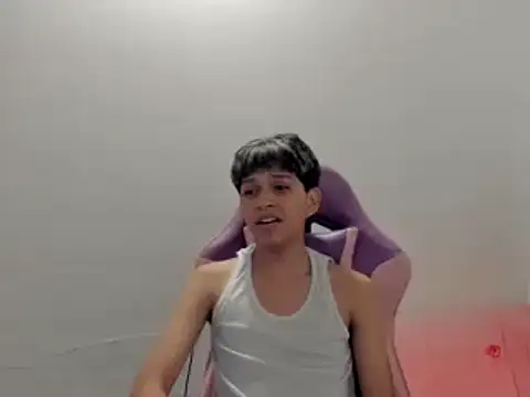chick angel online show from May 17, 3:48 am
