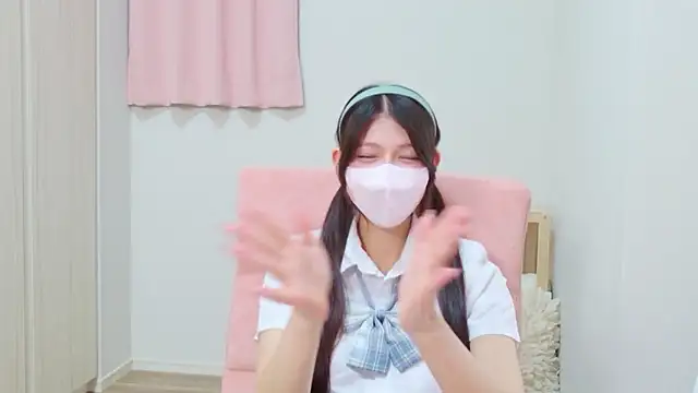 Snapshot of Lina_caro_ chatting on April 24, 12:29 pm Lina caro online show from April 24, 12:29 pm