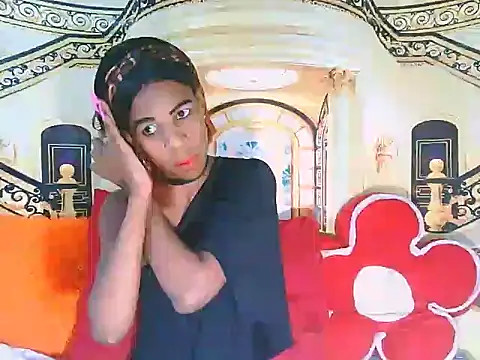 Snapshot of EbonySweetPeach chatting on May 5, 5:48 am EbonySweetPeach online show from May 5, 5:48 am