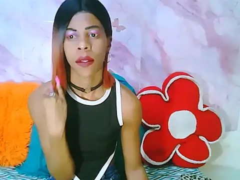 Snapshot of EbonySweetPeach chatting on May 16, 5:48 am EbonySweetPeach online show from May 16, 5:48 am