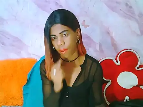 Snapshot of EbonySweetPeach chatting on May 17, 5:31 pm EbonySweetPeach online show from May 17, 5:31 pm