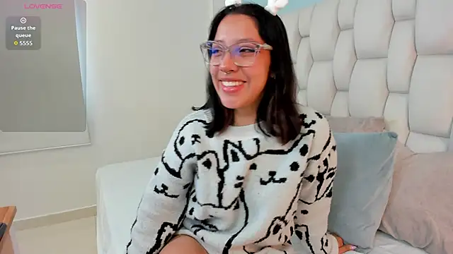 vayra moon online show from May 26, 6:04 pm