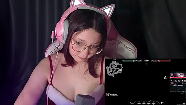 PinkiiAura online show from April 28, 8:03 pm