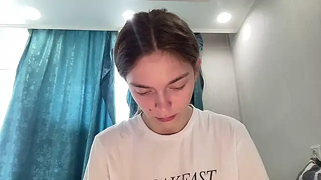 Snapshot of MonaNox chatting on July 1, 6:59 am MonaNox online show from July 1, 6:59 am